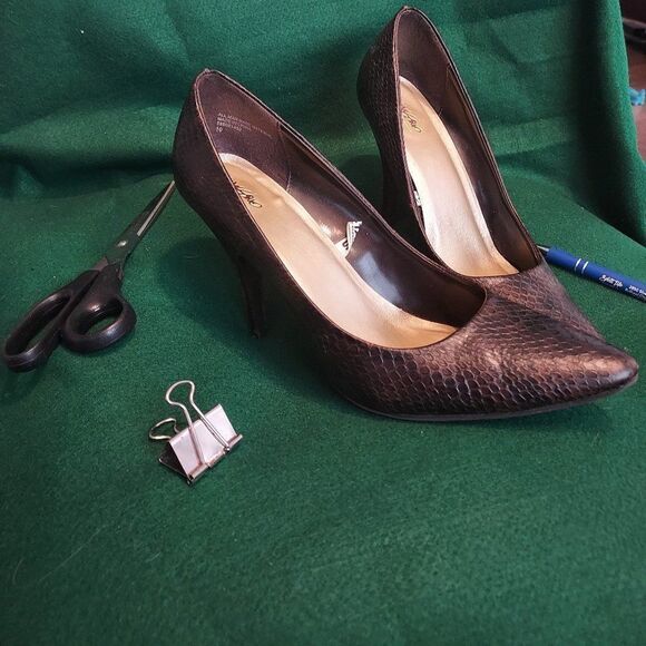 Mossimo size 10  VGC - Picture 1 of 6